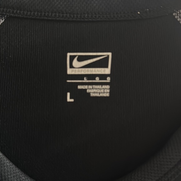 Men’s Nike dri-fit tshirt. UEC. L. - Picture 2 of 5